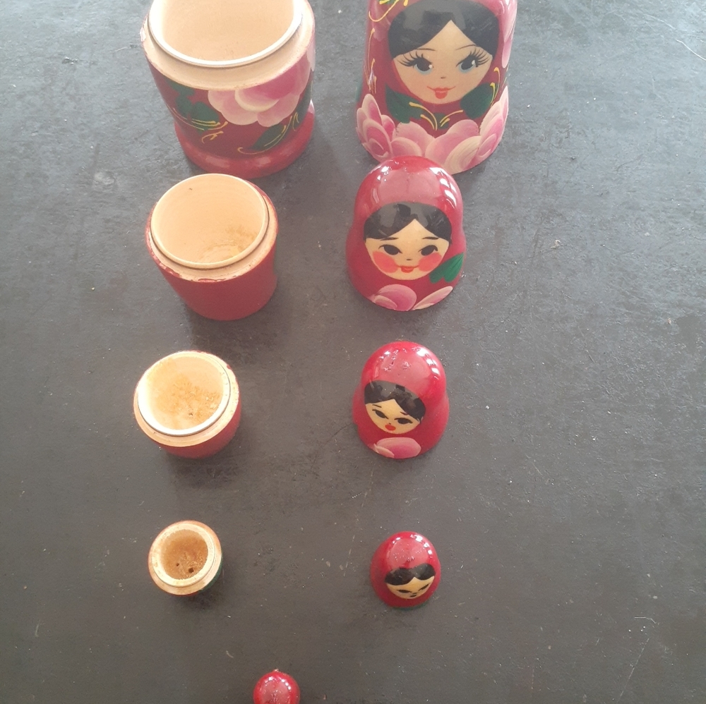 GORGEOUS Matryoshka Made In Russia 4" Nesting Dolls Set of 5